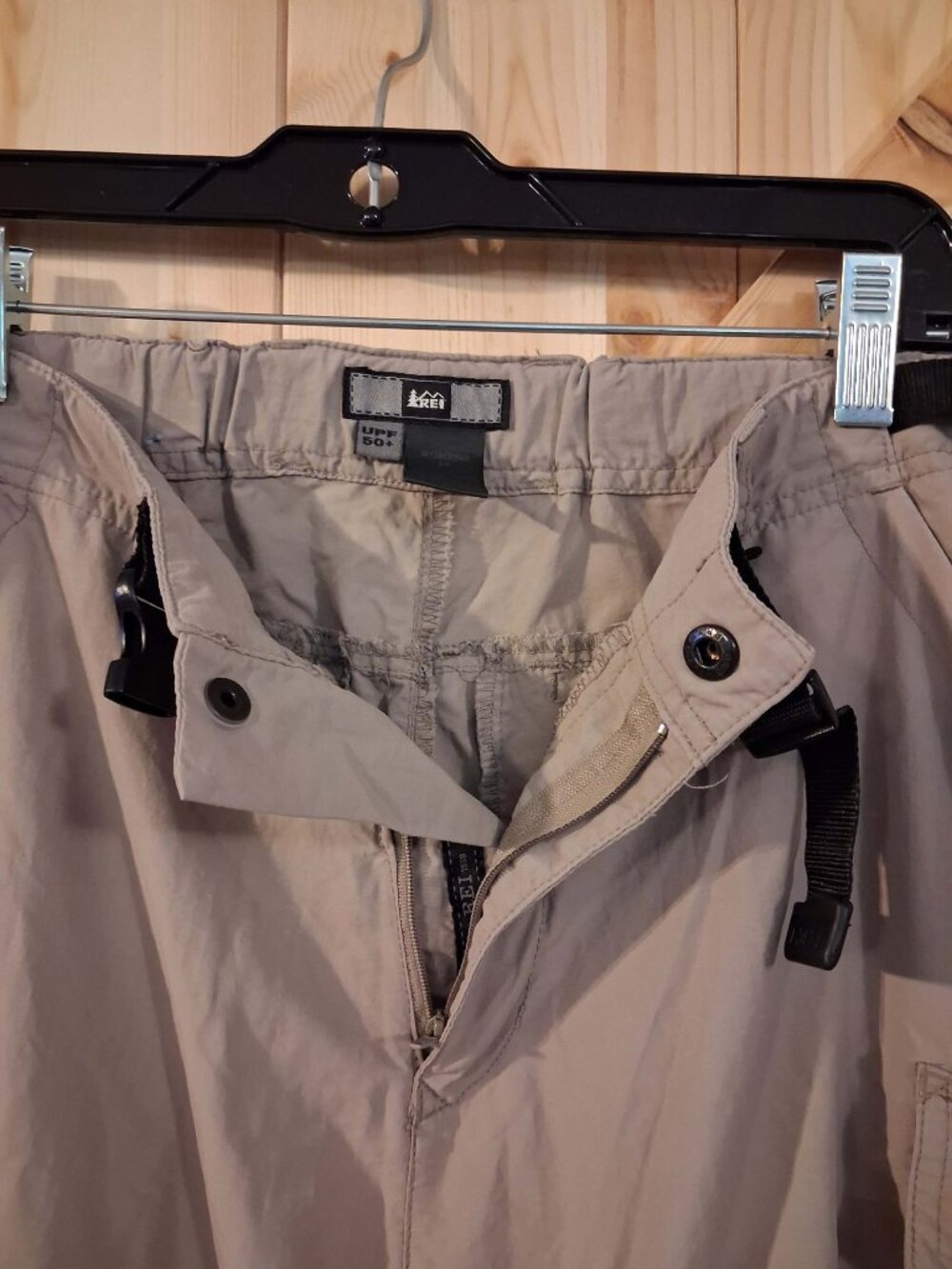 REI Women's Convertible Zip Off Hiking Cargo Pants Khaki Size 12 - Picture 3 of 10